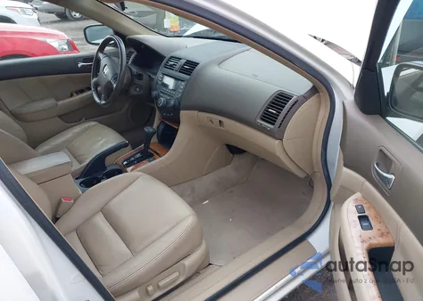 2003 Honda Accord 3.0 Ex z USA, uszkodzony, nr VIN 1HGCM66533A044677